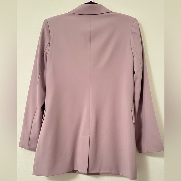 Double-Breasted Notch Lapel
Long Blazer - Picture 6 of 7